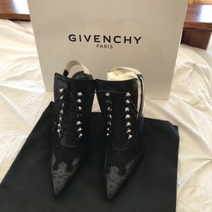 Givenchy Escarpin Bride Show Noir/White - Size 40